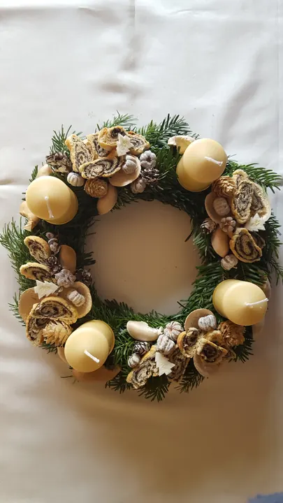 Fenyőágas adventi koszorú